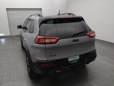 Used 2015 Jeep Cherokee Trailhawk w/ Cold Weather Group AWD/4WD image 6