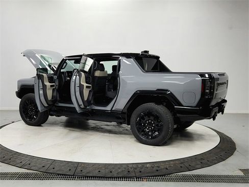 New 2026 GMC Hummer EV 4x4 Crew Cab image 13