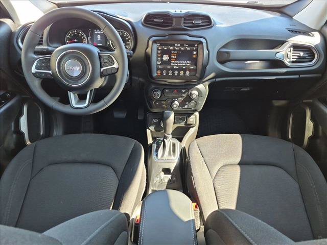 Used 2023 Jeep Renegade Latitude AWD/4WD image 17