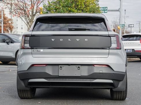 New 2026 Volvo EX30 Cross Country Ultra image 5