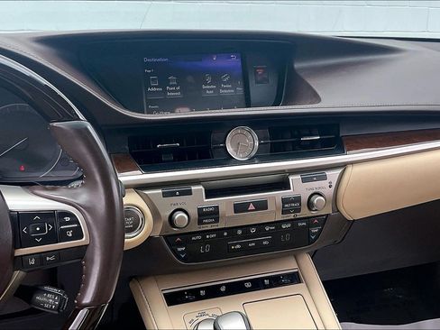 Used 2018 Lexus ES 350 w/ Luxury Package w/Wood Trim FWD image 7