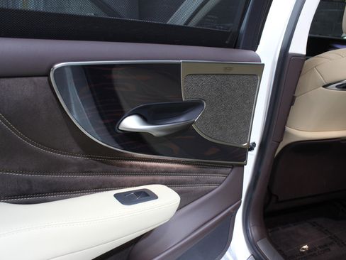 Used 2020 Lexus LS 500 w/ Luxury Package image 43