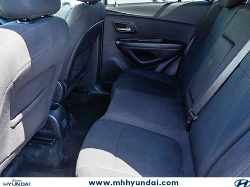 Used 2020 Chevrolet Trax LS w/ Tint and Cruise Package FWD image 20