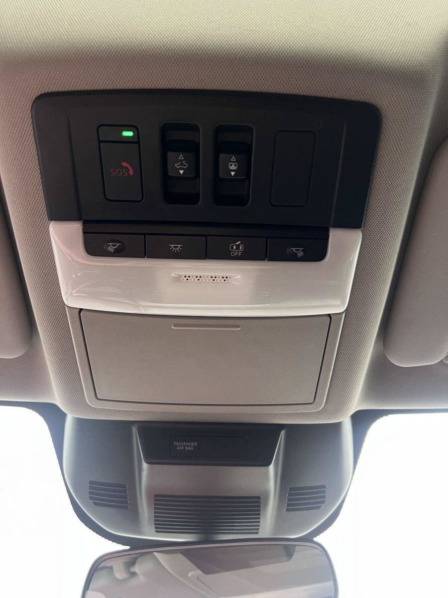 Used 2023 Nissan Rogue SV w/ SV Premium B Package FWD image 26