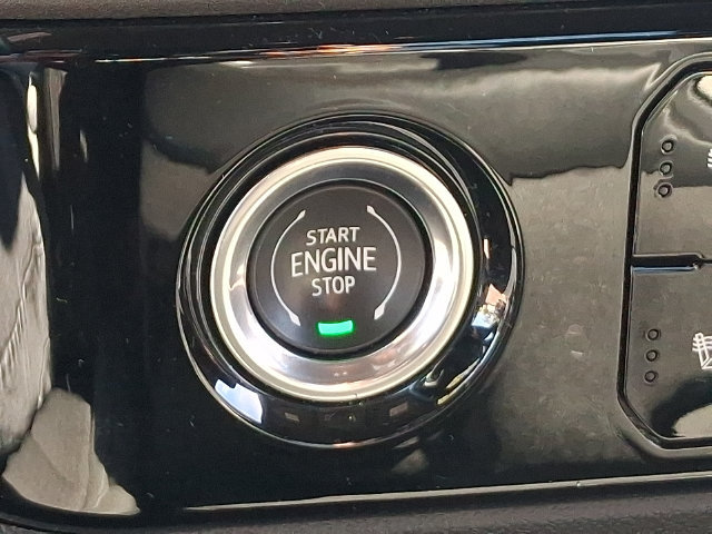 Used 2024 Chevrolet Silverado 1500 LT AWD/4WD image 18