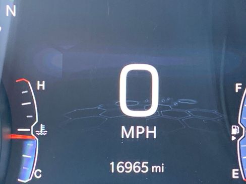 Used 2025 Jeep Compass Limited image 40