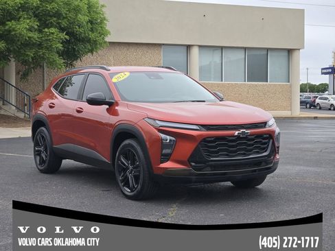 Used 2024 Chevrolet Trax ACTIV w/ Driver Confidence Package FWD image 2