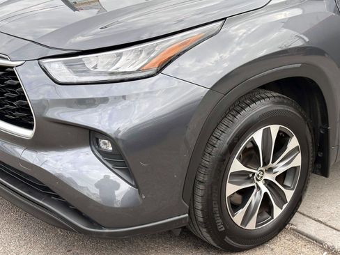 Certified 2020 Toyota Highlander XLE image 9