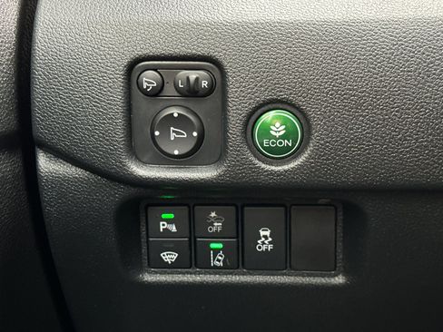 Used 2023 Honda Passport TrailSport image 32