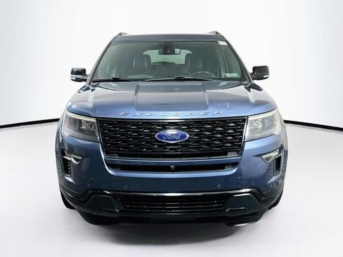 Used 2018 Ford Explorer Sport w/ Equipment Group 401A AWD/4WD image 2