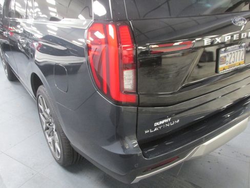 New 2025 Ford Expedition Platinum w/ Platinum Ultimate Package image 13