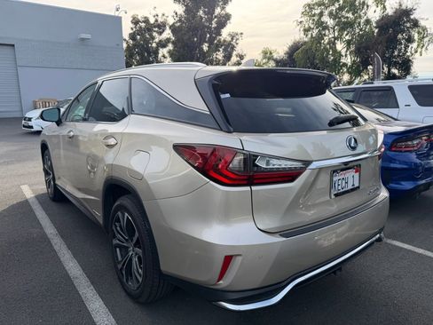 Used 2019 Lexus RX 450hL Premium w/ Premium Package image 17