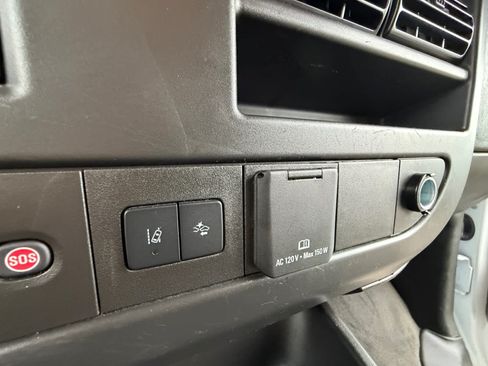 Used 2024 Chevrolet Express 3500 LT w/ LT Preferred Equipment Group RWD image 28