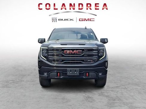 Used 2022 GMC Sierra 1500 AT4 w/ AT4 Preferred Package AWD/4WD image 2