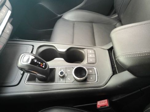 Used 2019 Cadillac XT4 Premium Luxury image 39