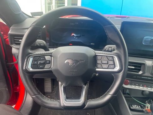Used 2025 Ford Mustang GT RWD image 27