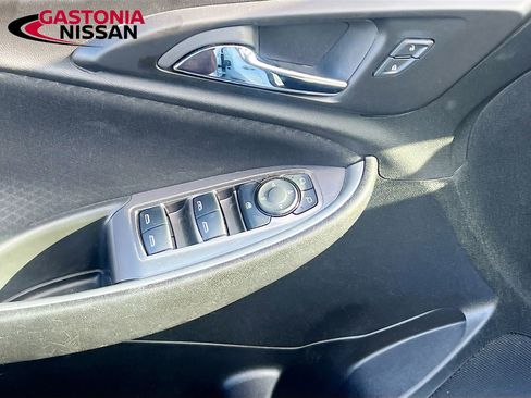 Used 2024 Chevrolet Malibu LT image 23