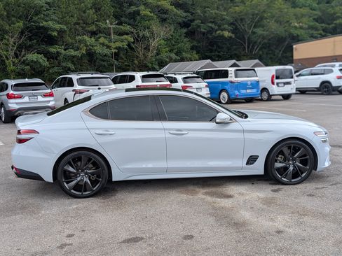 Used 2023 Genesis G70 2.0T w/ Sport Prestige Package RWD image 10