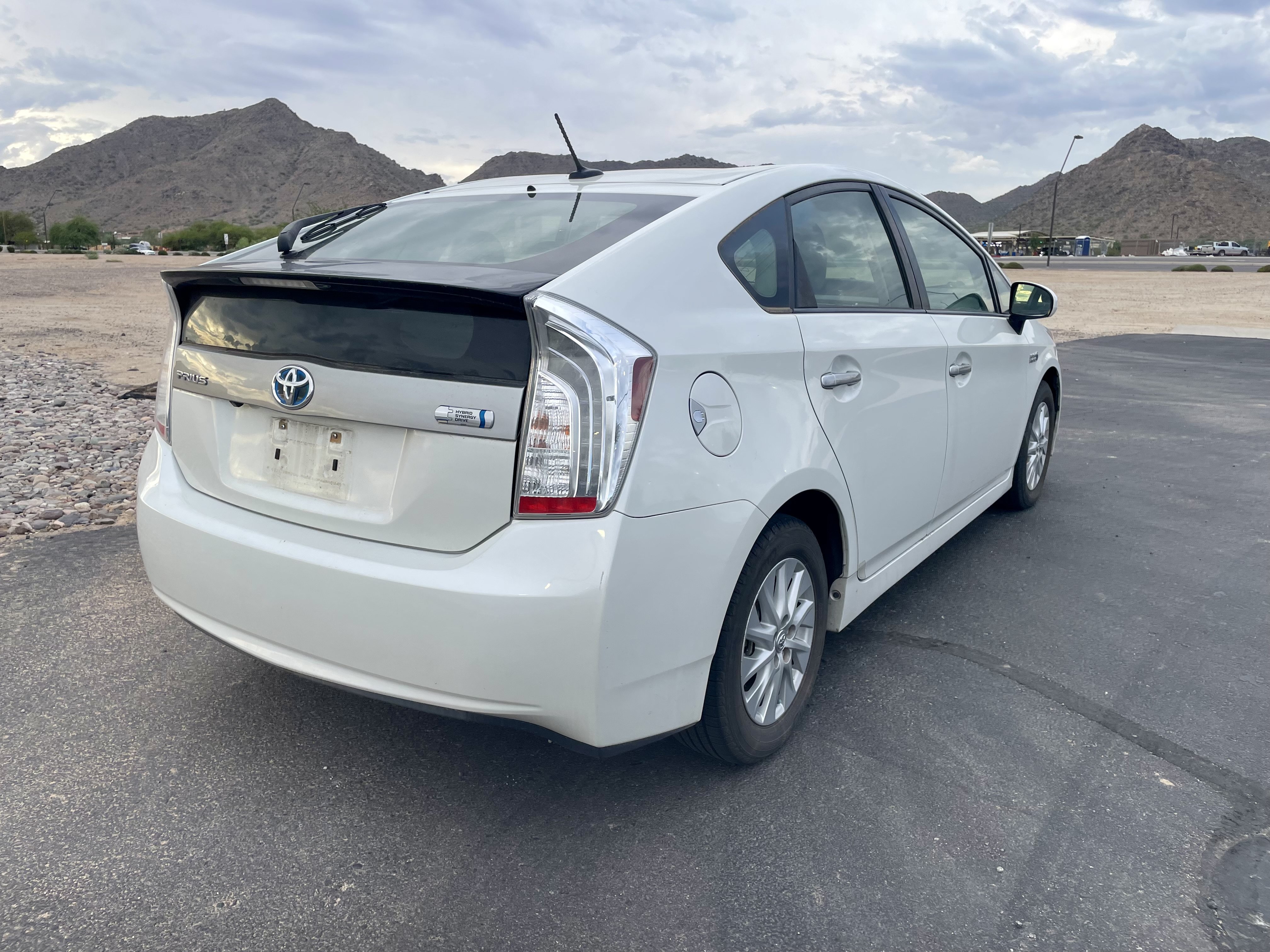 Used 2014 Toyota Prius Prime Plug-In Hybrid FWD image 5