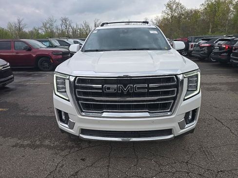 Used 2022 GMC Yukon SLT w/ SLT Premium Package AWD/4WD image 2