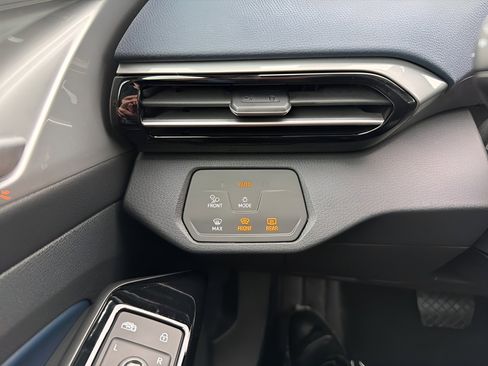 New 2026 Volkswagen ID.4 Pro S Plus image 16