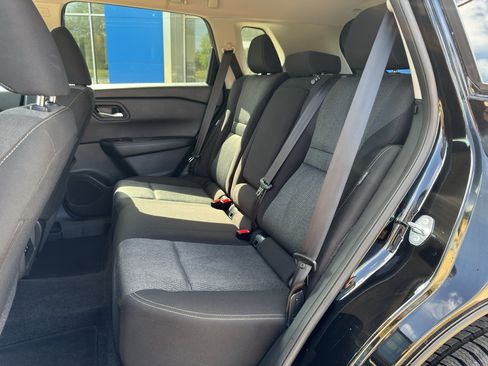 Used 2025 Nissan Rogue SV AWD/4WD image 25