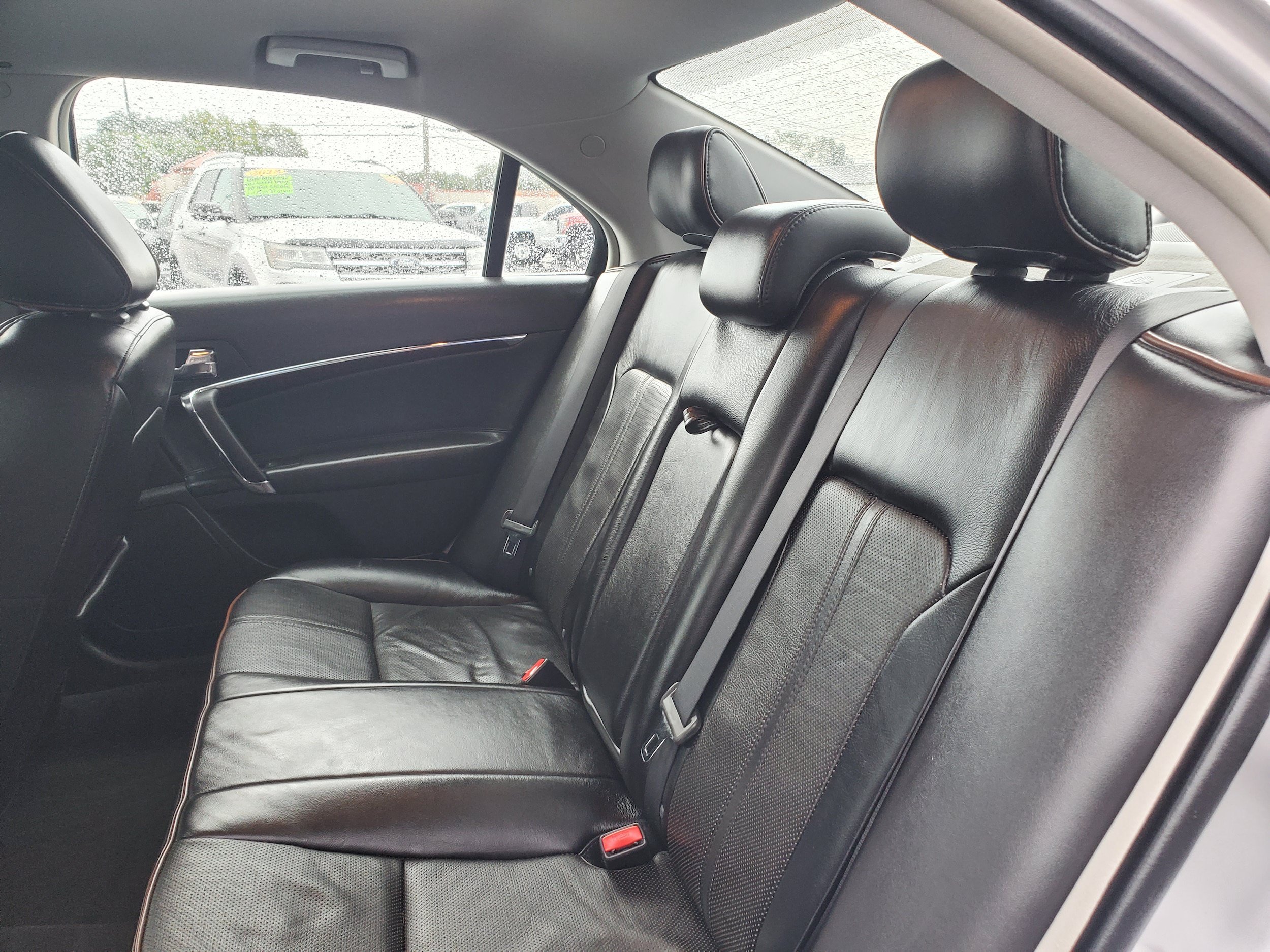 Used 2011 Lincoln MKZ FWD image 26