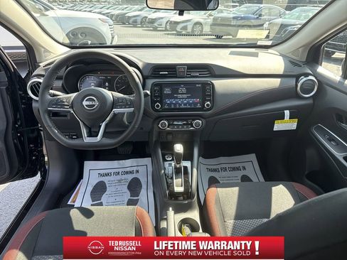 New 2025 Nissan Versa SR w/ Trunk Package image 14
