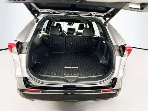 Used 2022 Toyota RAV4 XSE w/ Premium Package image 24