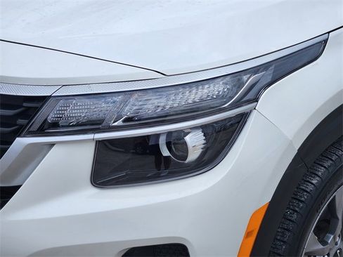 Used 2022 Kia Seltos LX image 9