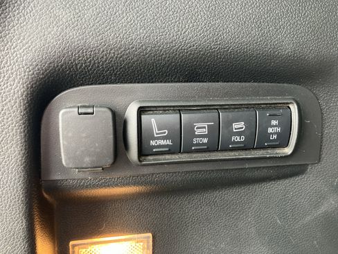 Used 2016 Ford Explorer Platinum AWD/4WD image 35