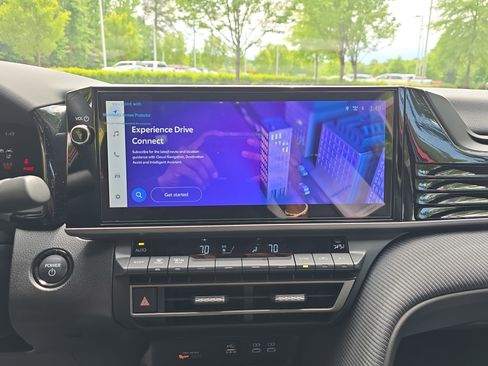 Used 2026 Toyota Camry SE w/ Multimedia Upgrade Package FWD image 21