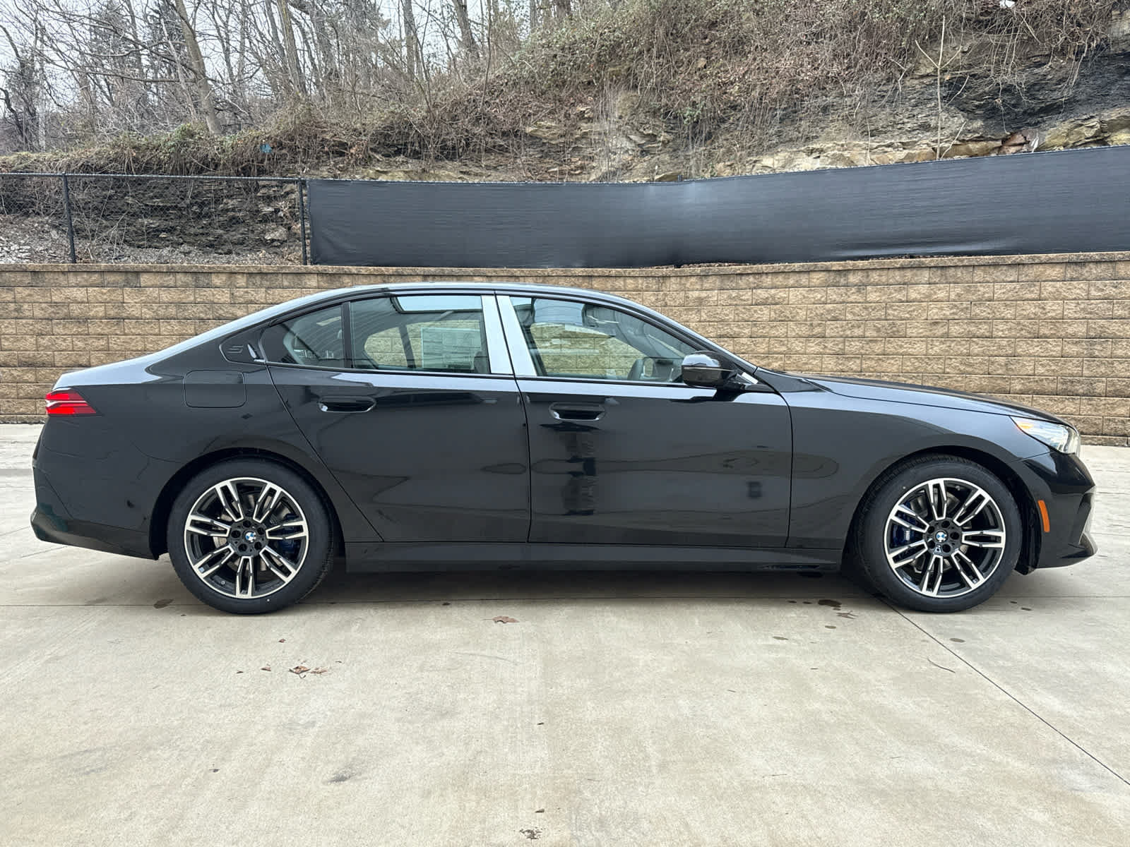 Used 2026 BMW 530i xDrive w/ M Sport Package AWD/4WD image 7