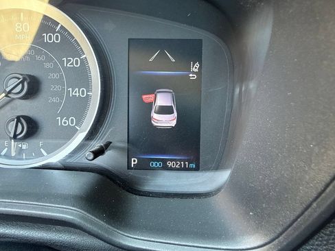 Used 2020 Toyota Corolla LE FWD image 13