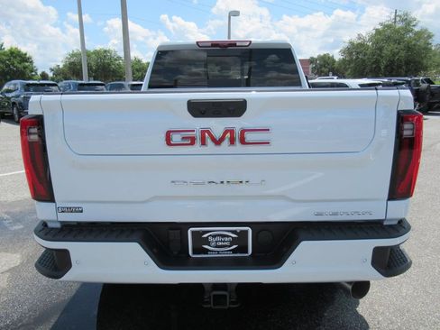 New 2026 GMC Sierra 2500 Denali w/ Denali Reserve Package AWD/4WD image 6