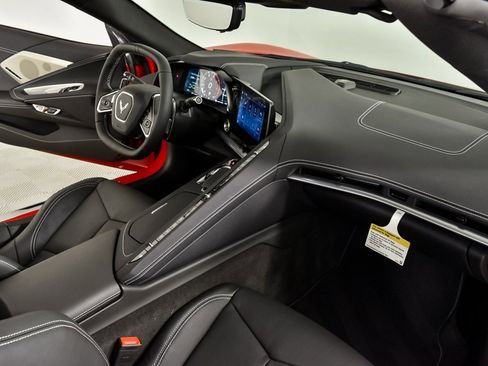 Used 2024 Chevrolet Corvette Stingray Preferred Cpe w/ 2LT image 16