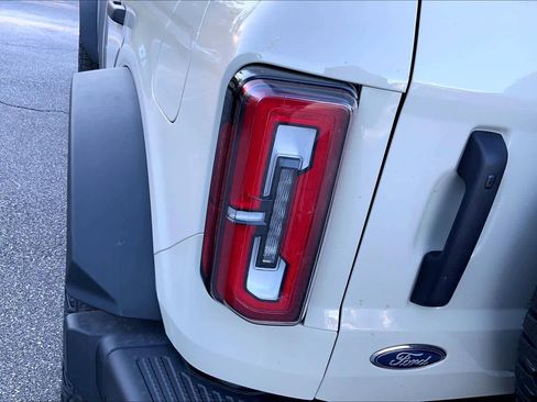 New 2025 Ford Bronco Badlands image 14