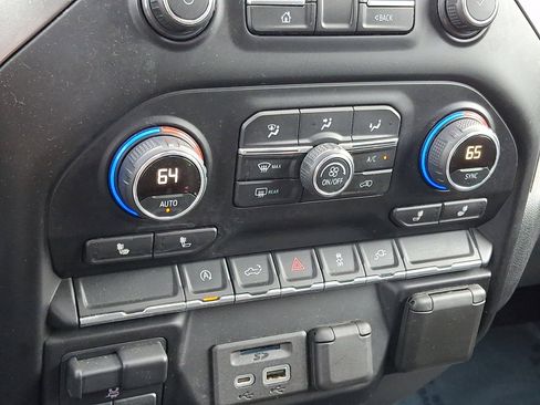 Used 2020 Chevrolet Silverado 1500 LT w/ All-Star Edition image 15