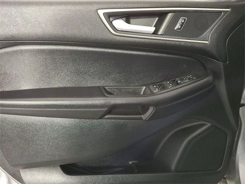 Used 2022 Ford Edge SEL w/ Convenience Package image 14