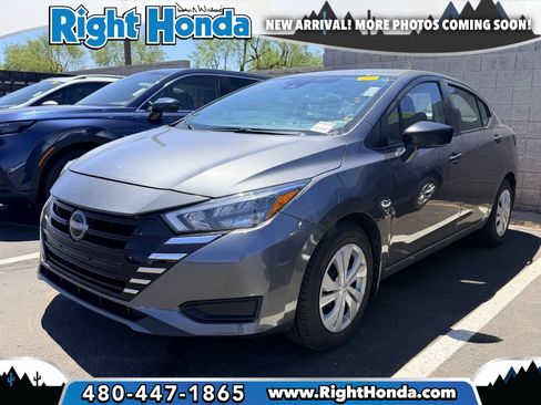 Used 2025 Nissan Versa S w/ Trunk Package FWD image 1
