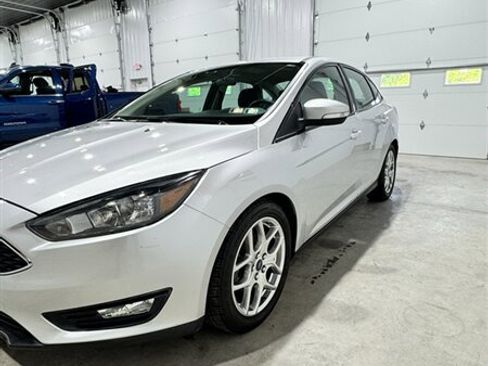 Used 2015 Ford Focus SE w/ Equipment Group 201A FWD image 4