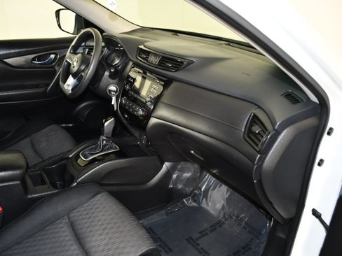 Used 2017 Nissan Rogue S AWD/4WD image 39