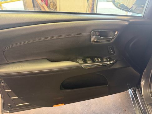 Used 2013 Toyota Avalon XLE Touring FWD image 36