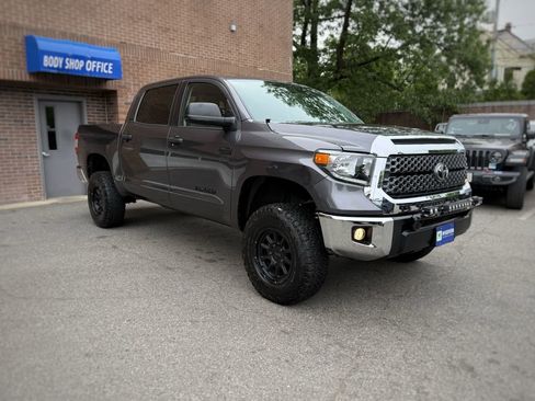 Used 2020 Toyota Tundra SR5 RWD image 3