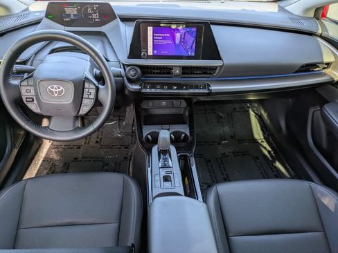 Used 2024 Toyota Prius XLE FWD image 14