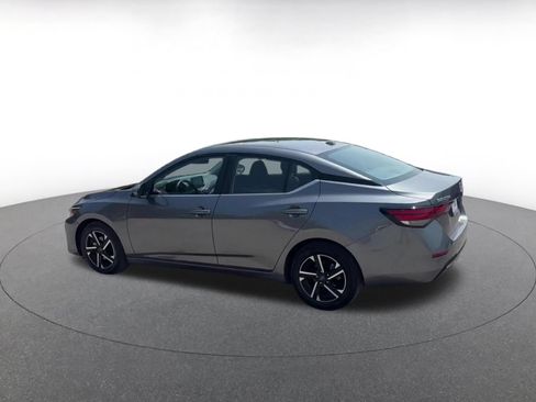 Used 2025 Nissan Sentra SV FWD image 8