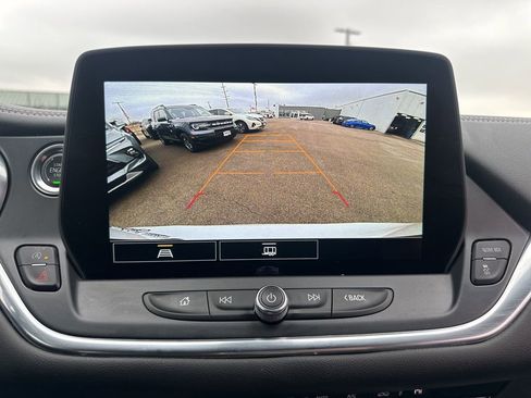 Used 2023 Chevrolet Blazer LT image 36