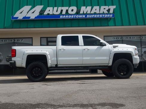Used 2017 Chevrolet Silverado 1500 LT w/ All Star Edition AWD/4WD image 2