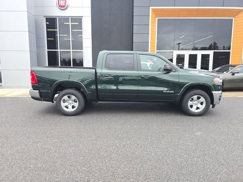 New 2026 RAM 1500 4x4 Crew Cab image 7