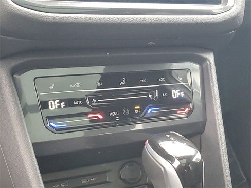 Used 2022 Volkswagen Tiguan SE R-Line image 30